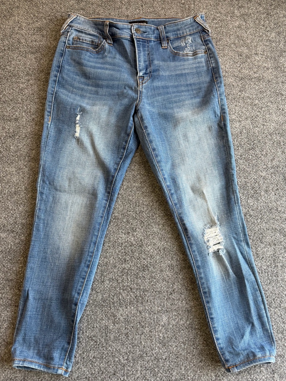 Women’s True Religion Jennie Curvy Size 29 Blue Distressed Stretch Jeans